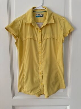 Magellan Outdoors Women's Light Yellow Short-Sleeve Button-Down Shirt